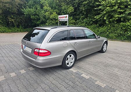 Mercedes-Benz E 200 E200 Elegance / TÜV Neu / Xenon / 8 Fach