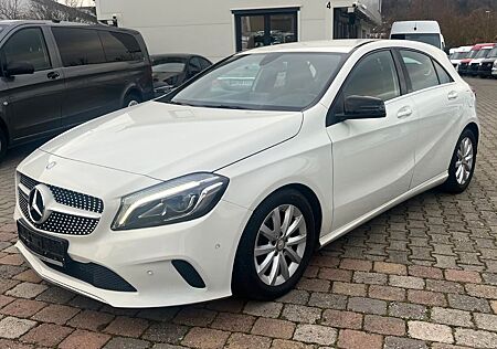 Mercedes-Benz A 180 LED PDC SHZ TEMPOMAT