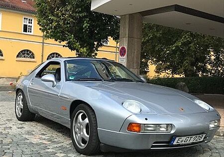 Porsche 928 GTS Automatik