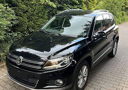 VW Tiguan Volkswagen 2.0 TDI 4MOT BlueMot Tech Track & Sty...