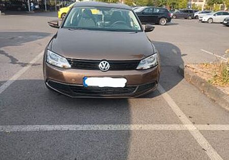 VW Jetta Volkswagen 1.2 TSI Trendline BlueMotion Technolog...