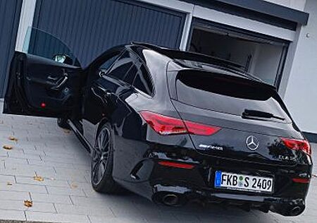 Mercedes-Benz CLA 35 AMG Shooting Brake Mercedes-AMG CLA 3...