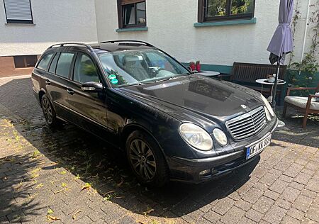 Mercedes-Benz E 320 CDI T Avantgarde, Luftfahrwerk, PDC, Leder