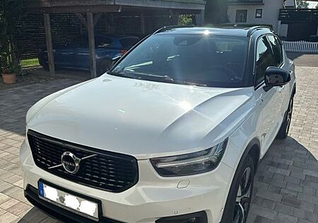 Volvo XC 40 XC40 D4 AWD R Design Pano 360° Kamera