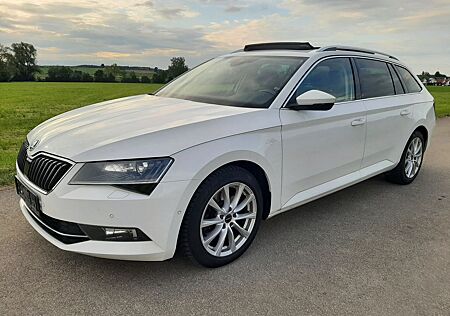 Skoda Superb 2.0 TDI Combi L&K DSG VOLL PANO LEDER AHK