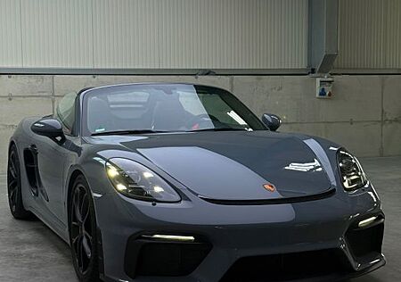 Porsche Boxster 718 Spyder /Burmester/Vollschalensitze/Carbon