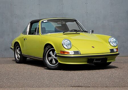 Porsche 911 Urmodell 911 2.4 T Targa Ölklappe; komplett restauriert