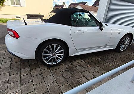 Fiat 124 Spider Lusso, Kamera