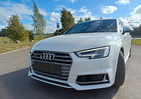 Audi S4 3.0 TFSI tiptronic quattro -