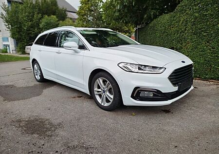 Ford Mondeo 2,0 Hybrid Titanium Automatik Turnier...