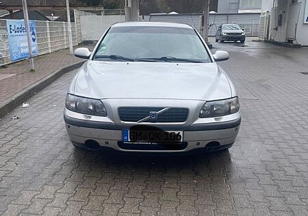 Volvo S60 2.4 -