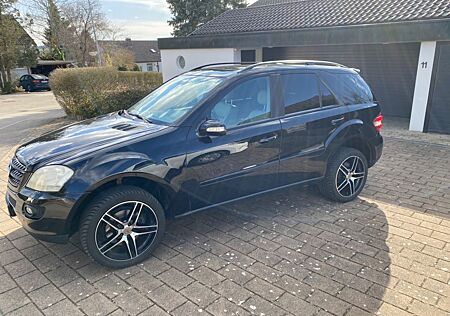 Mercedes-Benz ML 350 4MATIC - Guter Zustand, fast neuer Motor
