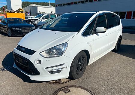 Ford S-Max Titanium