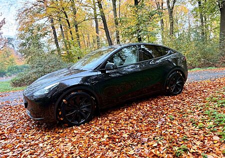 Tesla Model Y RWD schwarz LFP Garantie 12/2027 WR TOP