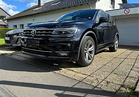 VW Tiguan Volkswagen 2.0 TDI SCR Highline R-Line Scheckheft