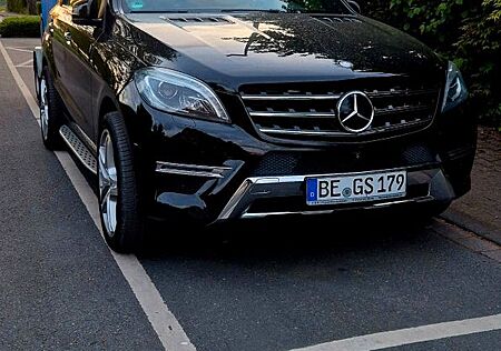 Mercedes-Benz ML 350 AMG DESIGNO BlueTEC 4MATIC -
