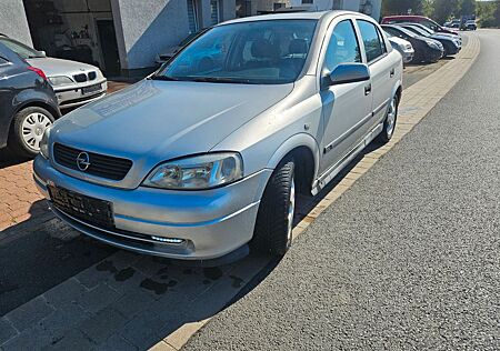 Opel Astra 1.6 16V Edition 100