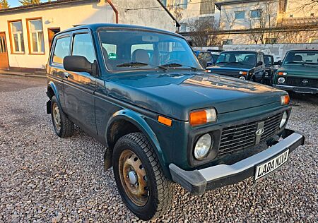 Lada Niva Only*TÜV Neu*4x4*AHK*2 Hand*