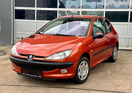 Peugeot 206 1.4 i Klima / AHK / TÜV Neu / 1. Hand