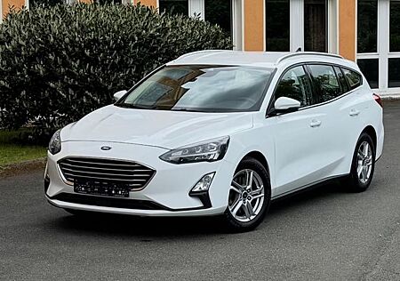 Ford Focus Turnier Cool & Connect LED AHK