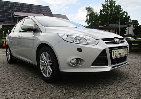 Ford Focus Lim. Titanium, Weing KM, Service neu