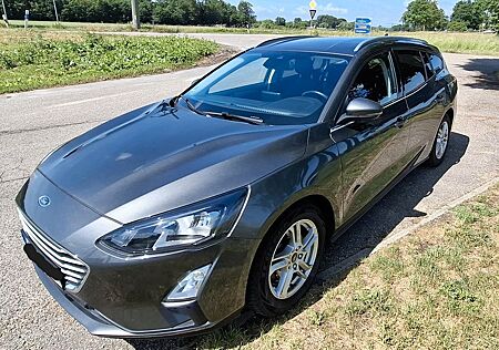 Ford Focus 1,0 EcoBoost 74kW Cool & Connect Turni...