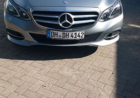 Mercedes-Benz E 250 CDI 4MATIC AVANTGARDE Autom. AVANTGARDE