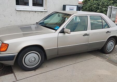 Mercedes-Benz 300 Turbo