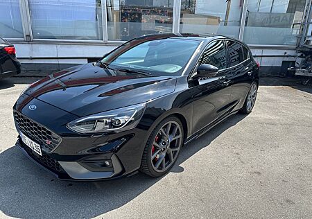 Ford Focus 2,3 EcoBoost ST ST