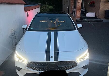 Mercedes-Benz CLA 180 Shooting Brake -