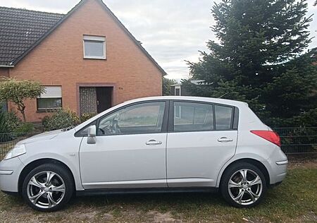 Nissan Tiida 1.6 acenta acenta