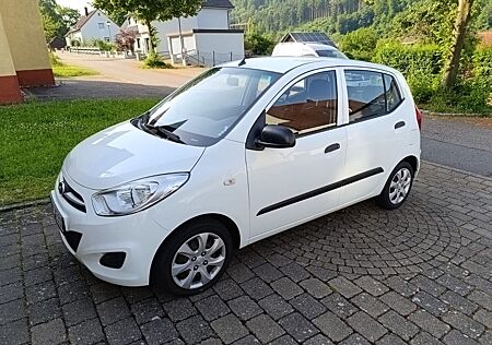 Hyundai i10 1.1 Classic UEFA 2012 Guter Zustand