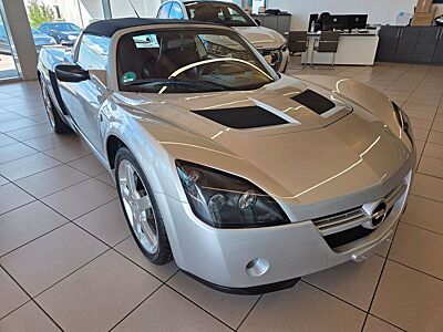 Opel Speedster 2.2