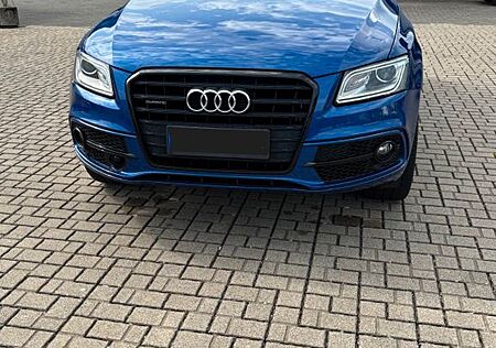 Audi Q5 2.0 TDI 140kW S tronic quattro -s-line