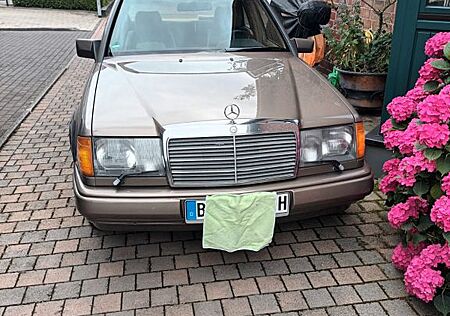 Mercedes-Benz 300