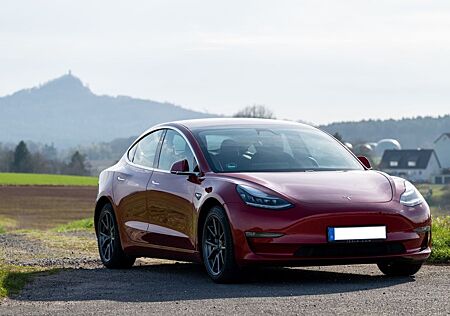 Tesla Model 3 Langstreckenbatterie - Allradantrieb...