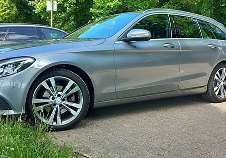 Mercedes-Benz C 220 T D AVANTGARDE LED Navi Temp Totw.