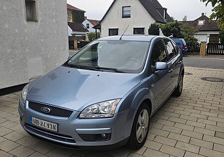 Ford Focus 1,8 Benziner TÜV 02/27