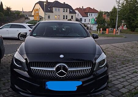 Mercedes-Benz A 180 AMG Line AMG Line