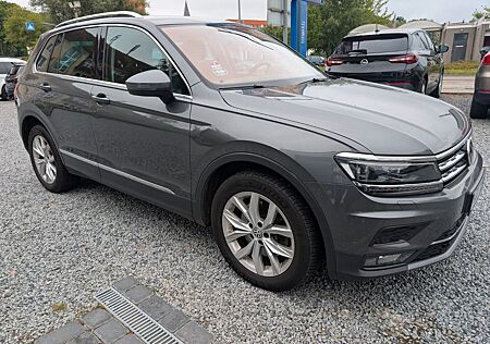 VW Tiguan Volkswagen Highline BMT/ 4Motion / 2.0 DSG