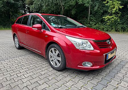 Toyota Avensis Combi Executive 2.2 D-Cat Executive