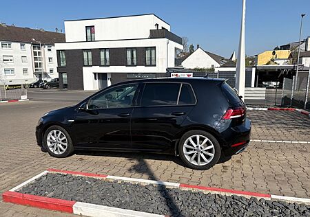 VW Golf Volkswagen 1.5 TSI ACT 96kW DSG Highline BlueMotio...