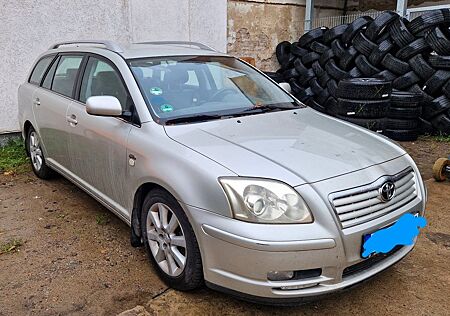 Toyota Avensis Combi Sol 2.0-l-D-4D Sol