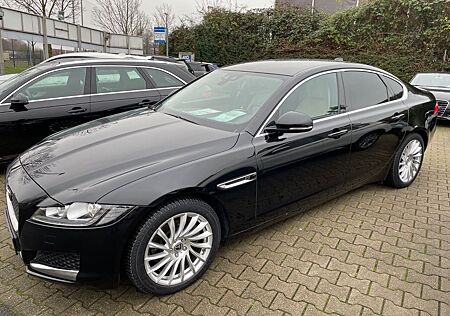 Jaguar XF 20d AWD 180PS Portfolio Automatik Portfolio