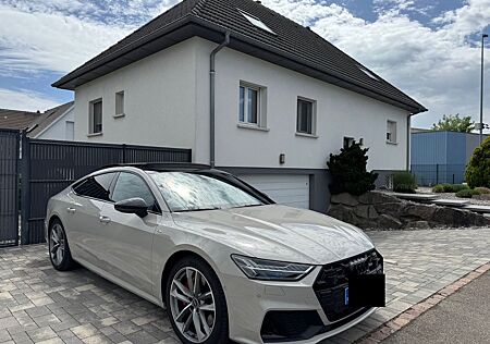 Audi A7 55 TFSI e S tronic quattro -