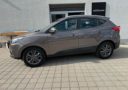 Hyundai ix35 iX 35 Face Lift 1.6 M/T FIFA Edition Silver PDC