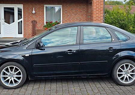 Ford Focus 1,6 Ti-VCT Ghia
