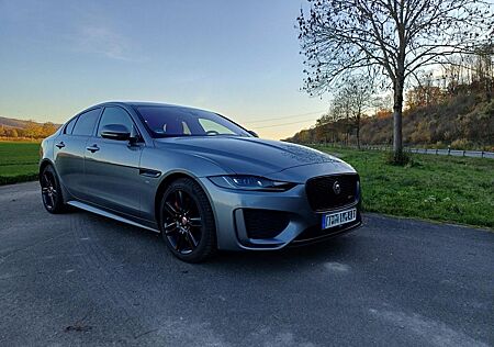 Jaguar XE D180 R-DYNAMIC SE R-DYNAMIC SE