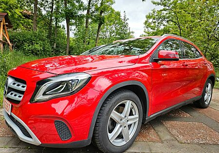 Mercedes-Benz GLA 180 -