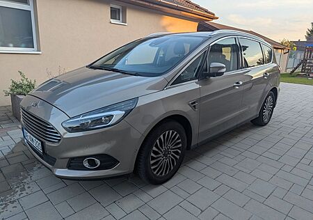Ford S-Max 1,5 EcoBoost Titanium